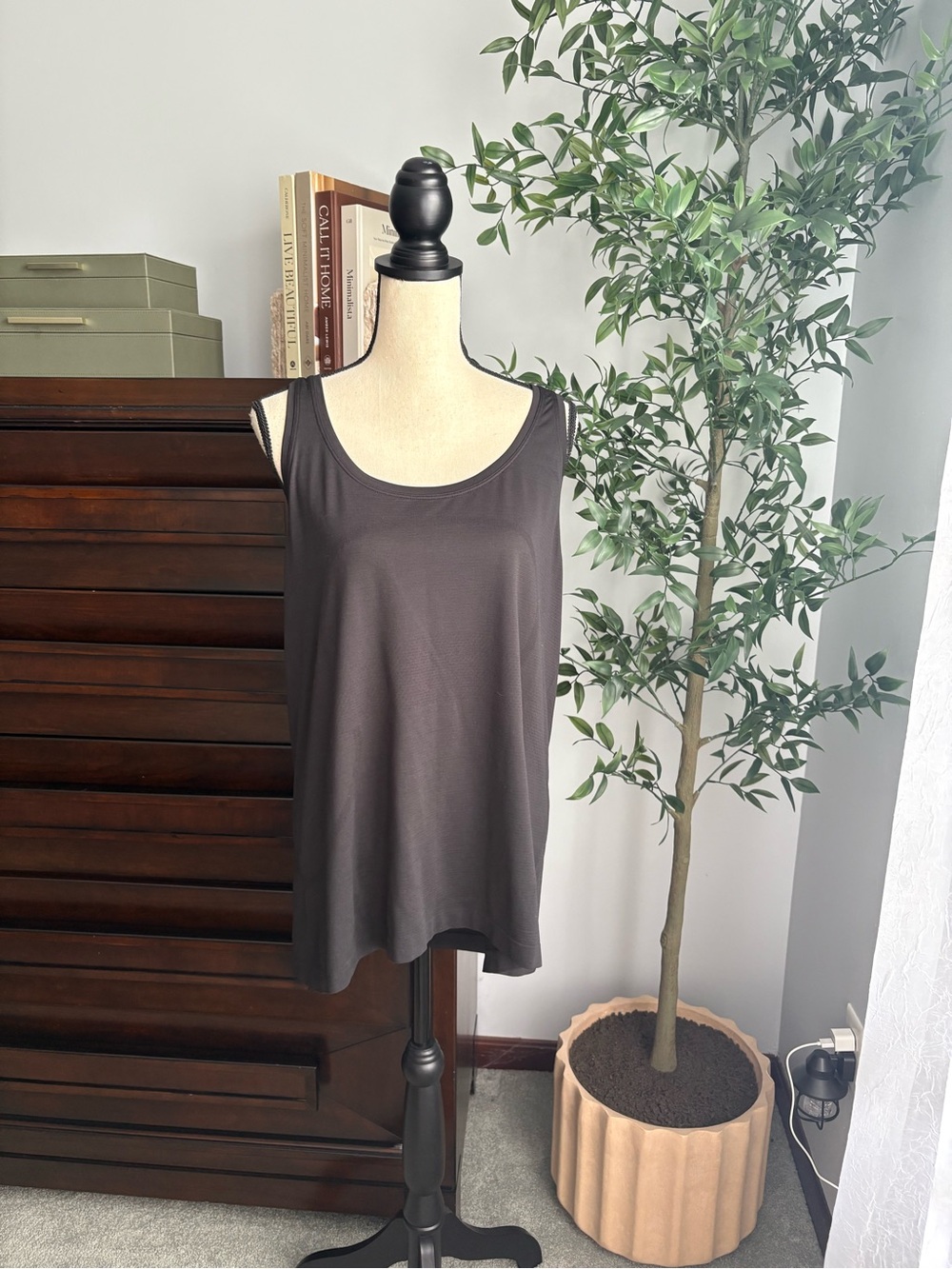 Lululemon swiftly tank top size 16
